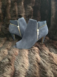 Marc Fisher Booties Lightly Worn Heel True Navy Blue Open Toe Suede Zip 7.5B - Picture 1 of 3