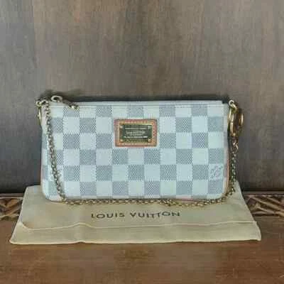 Bolso de mano Louis Vuitton Damier Azur Milla Pochette MM Foto 1 de 4