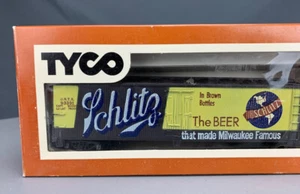 HO TYCO 355-A Wood Sheathed Reefer Schlitz Beer #URTX 93391 HO4684 - Picture 1 of 8