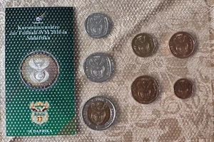 Kursmünzensätze zur Fußball-WM 2010 in Südafrika - Südafrika 2008 - Bild 1 von 2
