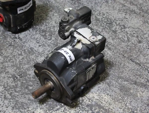 SAUER DANFOSS SERIES 45 HYDRAULIC PUMP - KRL045DLS2120NNN - SN # 101493139 USED - Picture 1 of 9