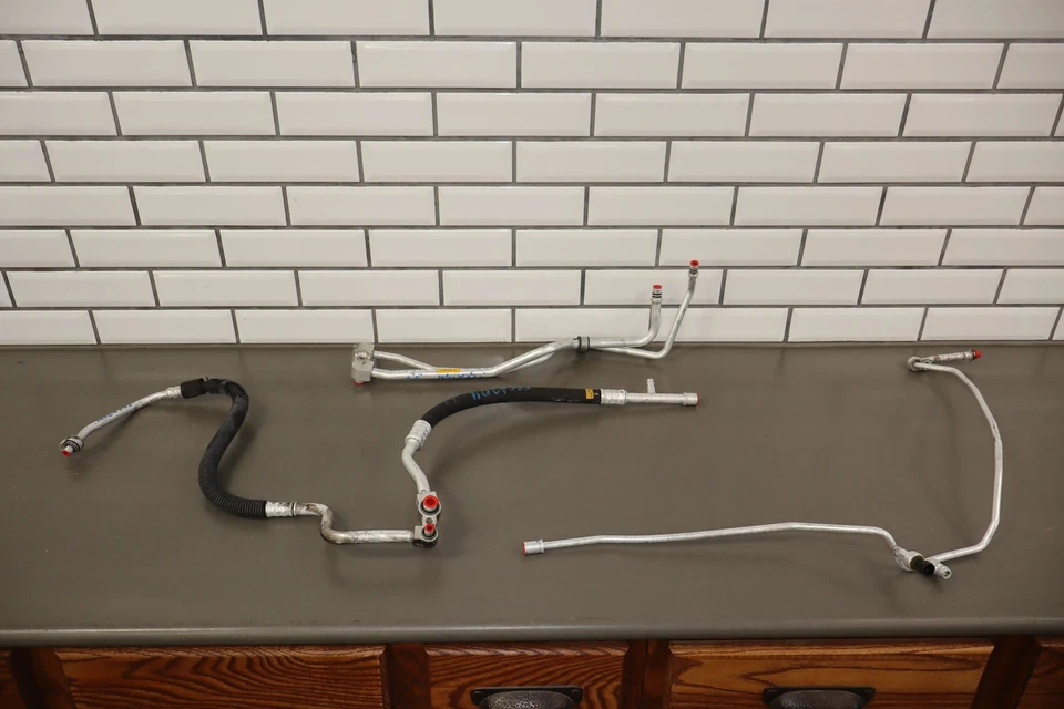 06-09 Cadillac XLR-V Set of 3 Air Conditioning AC Refrigerant Hoses Lines - Image 1 of 4