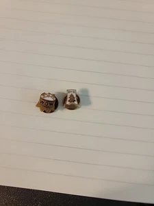 WoW Labor Pins Lot (2) Emaille, Schraubrücken - Bild 1 von 2