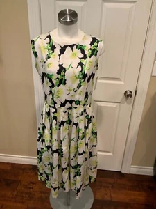 Samantha Sung Black & White Floral Fit & Flare Pleated Dress Size 8 - Foto 1 di 7