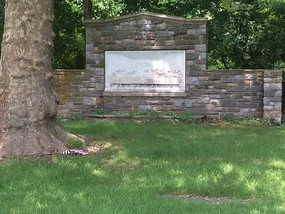 2 parcelas con bóvedas requeridas en Valley Forge Memorial Gardens Foto 1 de 4