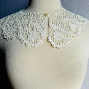 Wide White Cotton Pineapple Design Crocheted Detached Collar - Picture 1 of 7