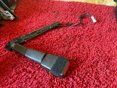 BMW 2006-2015 E84 E92 FRONT RIGHT SIDE SEAT BUCKLE RECEIVER TENSIONER OEM 79MK - Image 1 of 4