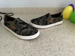 Olukai Lae’ahi Pa’i Herren Slipper Boot Halbschuhe Bootfahren Freizeitschuhe Grün Camouflage - Bild 1 von 10