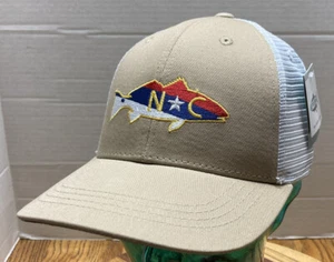 NEU MIT ETIKETT REP YOUR WATER RYW NORTH CAROLINA REDFISH THEMA MÜTZE HELLBRAUN/WEISS DRUCKKNOPFLASCHE RYW - Bild 1 von 5
