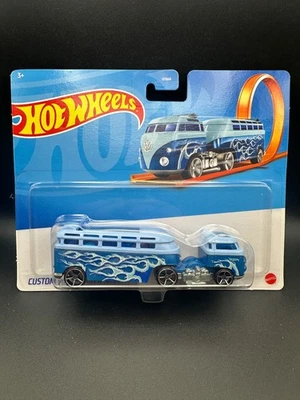 Camión Volkswagen Track Stars 2016 Hot Wheels azul con llamas personalizado Foto 1 de 2