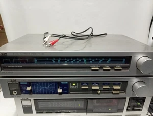 Amplificatore stereo JVC A-K11 con sintonizzatore phono e T-K11L AM/FM hi fi funziona separatamente  - Foto 1 di 8