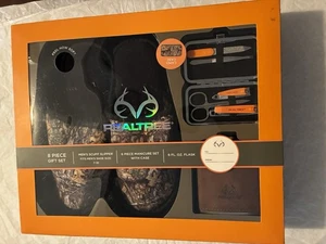 Realtree 8 Piece Men’s Gift Set-slippers Manicure & Flask - Picture 1 of 2