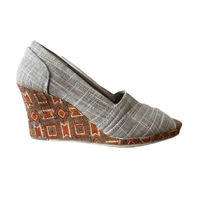TOMS Southwestern Grey Wedge Peep Toe Casual Comfort Cork Heel Shoes Size 8 - Image 1 of 4