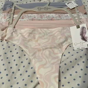 Jessica Simpson Women's Thong Underwear Panties 5 Pair Small Floral - Picture 1 of 12