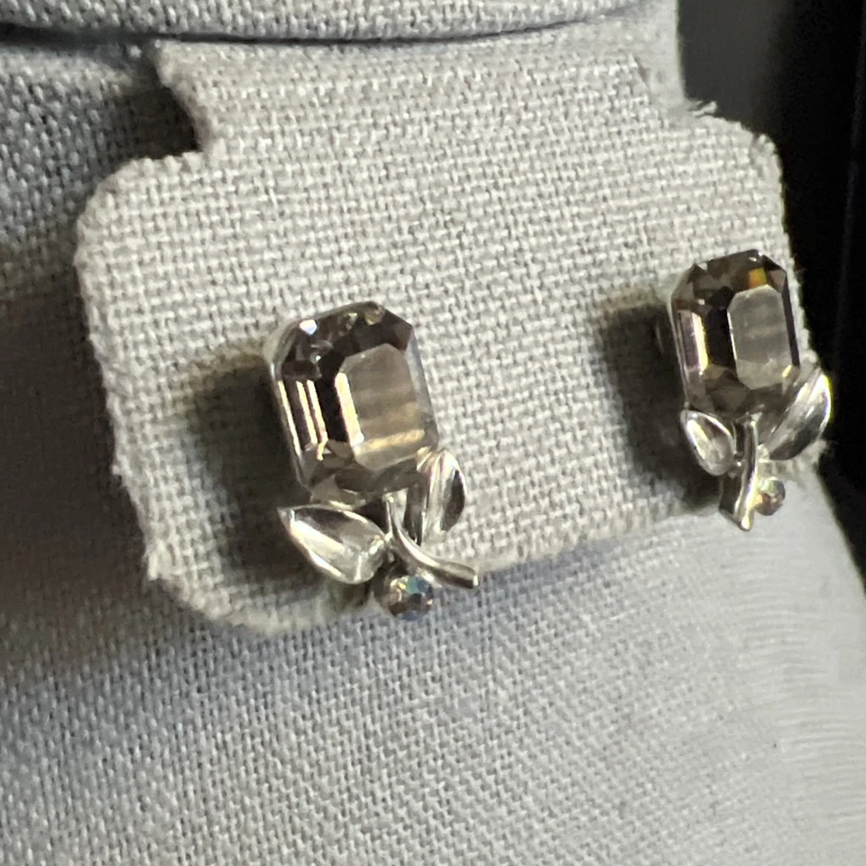 Pendientes Lisner Vintage Cristal Rosa Corte Esmeralda Tornillo Trasero Tono Plata Firmados Foto 1 de 4