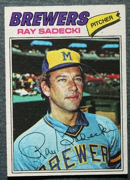 Milwaukee Brewers Star Ray Sadecki autographed 1977 Topps baseball card VINTAGE- - Image 1 of 1