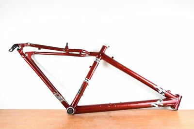 RARO BOTE DE LUBINA SCHWINN DE COLECCIÓN DE FÁBRICA DE COSECHA PROPIA ROJO 26" MARCO CANTI 17" Foto 1 de 4