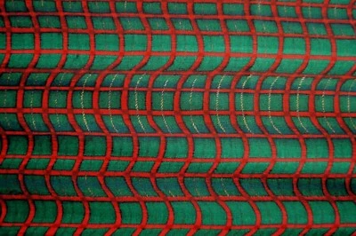 5+ Yards Red Green Wavy Plaid Cotton Quilting Fabric 158" X 44"  Vintage - Image 1 of 2