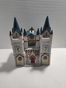 Creative Ceramics Ltd #47111080 Light Up Christmas Church - Picture 1 of 5