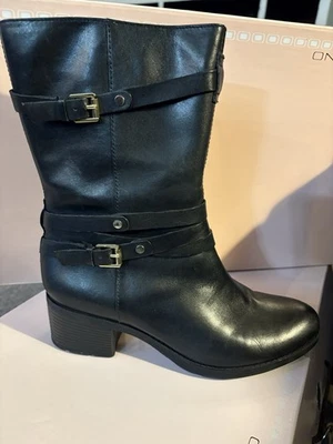 Botas Bandolino de cuero negro con hebilla y tacón bloque Foto 1 de 4