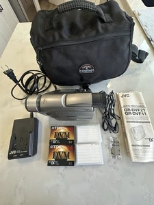JVC GR-DVF11U Mini DV Digital Video Camera with 400X + Accessories TESTED WORKS - Picture 1 of 24