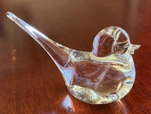 Vintage Vogel klar mundgeblasene Glasfigur 5" lang dünner Schwanz Chip im Schnabel - Bild 1 von 9