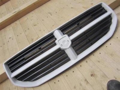 Rejilla delantera blanca piedra PW1 68050326AA calibre Dodge 2007-2012 fabricante de equipos originales Foto 1 de 4