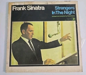 FRANK SINATRA STRANGERS IN THE NIGHT LP 1966 MONO REPRISE R 1017 - VG - Picture 1 of 5