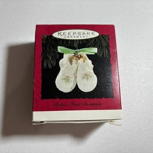 Hallmark Baby's First Christmas Ornament 1994 Booties - Bild 1 von 11