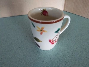 Taza de café de cerámica Longaberger patrón de bayas de frutas NUEVA sin caja - Imagen 1 de 4
