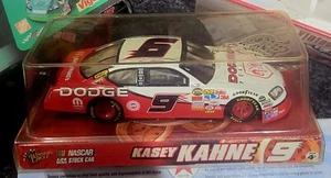 Kasey Kahne #9 Dodge Dealers NASCAR 1:24 Scale Diecast - Winner's Circle - Picture 1 of 1
