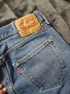 VINTAGE Levi's 501 Button Fly Jeans 32x32 Distressed Red Tab Straight Leg - Picture 1 of 5