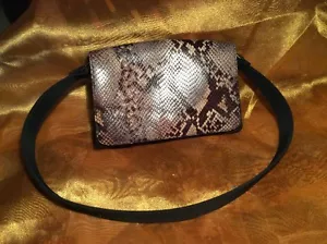 Borsa a mano/club 'The Limited' modello pelle di serpente e tessuto nero 5"x8"x2 - Foto 1 di 3
