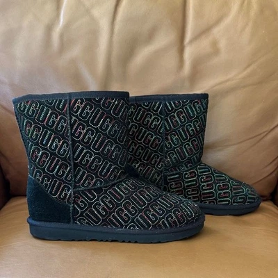 Botas de gamuza UGG Classic II niños jóvenes 5 mujeres 6,5 negras gráficas puntada arco iris Foto 1 de 4