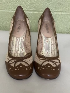 Seychelles Beige Brown Wingtip Leather Heels Pumps Oxford Bow Detailing Size 9 - Picture 1 of 12