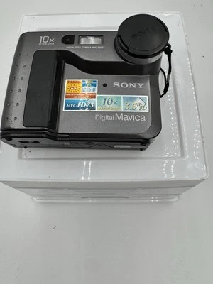 Sony Mavica Digital Camera MVC-FD73 10X Optical Zoom Still Camera Untested - Image 1 of 4