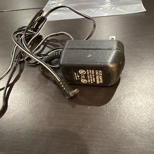 AC/DC Ladegerät Adapter LG090010 Class 2 Trafo Netzteil 9V - Bild 1 von 1