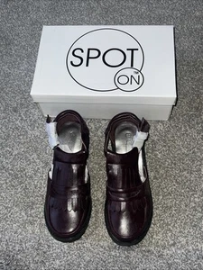 Ladies New Maroon, Faux Leather Sandals Size 4 - Picture 1 of 7