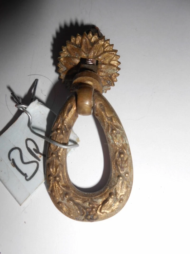 ancienne poigné anneau de tirage  commode secrétaire - Photo 1/1