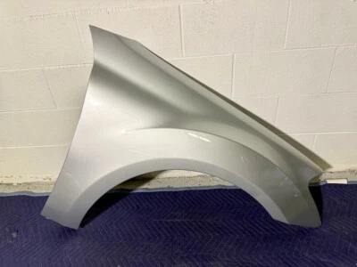 Panel de cubierta de guardabarros delantero derecho del lado del pasajero Mercedes-Benz W164 ML350 2006-2012 Foto 1 de 4