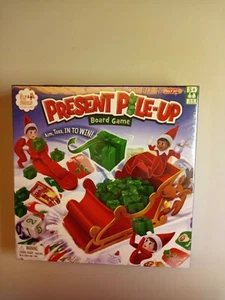 THE ELF ON THE SHELF Present Pile-Up BOARD GAME: Aim, Toss, IN TO WIN!- NEW - Picture 1 of 8