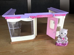 SYLVANIAN FAMILIES BOUTIQUE WITH PERSIAN CAT FIGURE - Picture 1 of 5