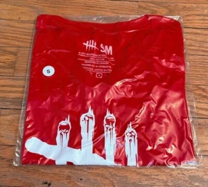 New Dead By Daylight Logo Red V-Neck T-Shirt Women's Size S Official Merchandise - Picture 1 of 1