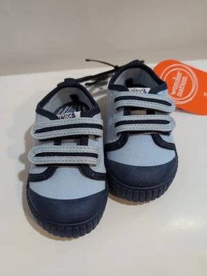 Zapatos sin cordones Wonder Nation para niños pequeños geniales para ser amables azules talla 5 niños   Foto 1 de 4