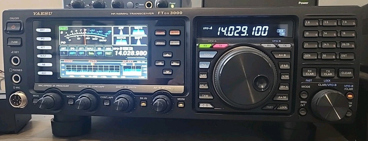 ヤエス　FT-100D ジャンク FT-100D HF/50/144/430MHzトランシーバー ジャンク品