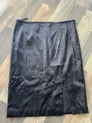 White House /Black Market Pencil Skirt size 6 Front Slit  Lined Black - Image 1 of 4