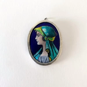 Broche pendentif Art Déco en argent 800 et émail de Limoges signé Sazerat, 1930s - Imagen 1 de 15