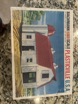 Vintage Bachmann Plasticville O S Scale Barn 1851 : White Red Barn w/Box Sealed - Image 1 of 4
