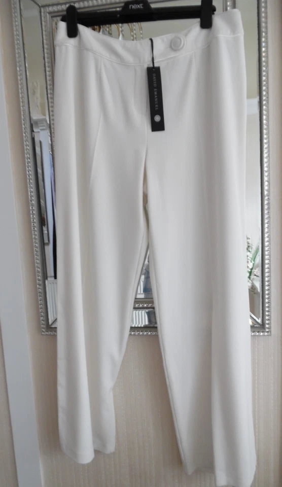 David Emanuel Trousers size 16 light cream wide leg 31 inside leg  BNWT were £25 - Image 1 of 4