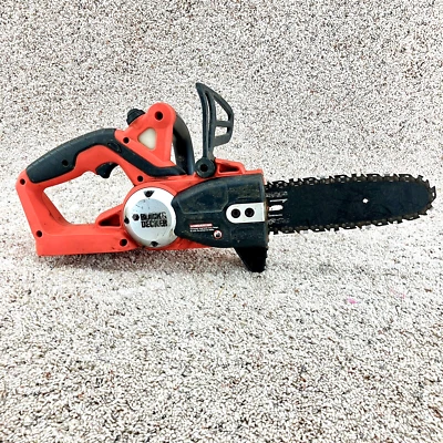 Беспроводная цепная пила Black & Decker 18 В 8 дюймов лезвие CCS818 проверенный ИНСТРУМЕНТ ТОЛЬКО БЕЗ АККУМУЛЯТОРА - Изображение 1 из 4